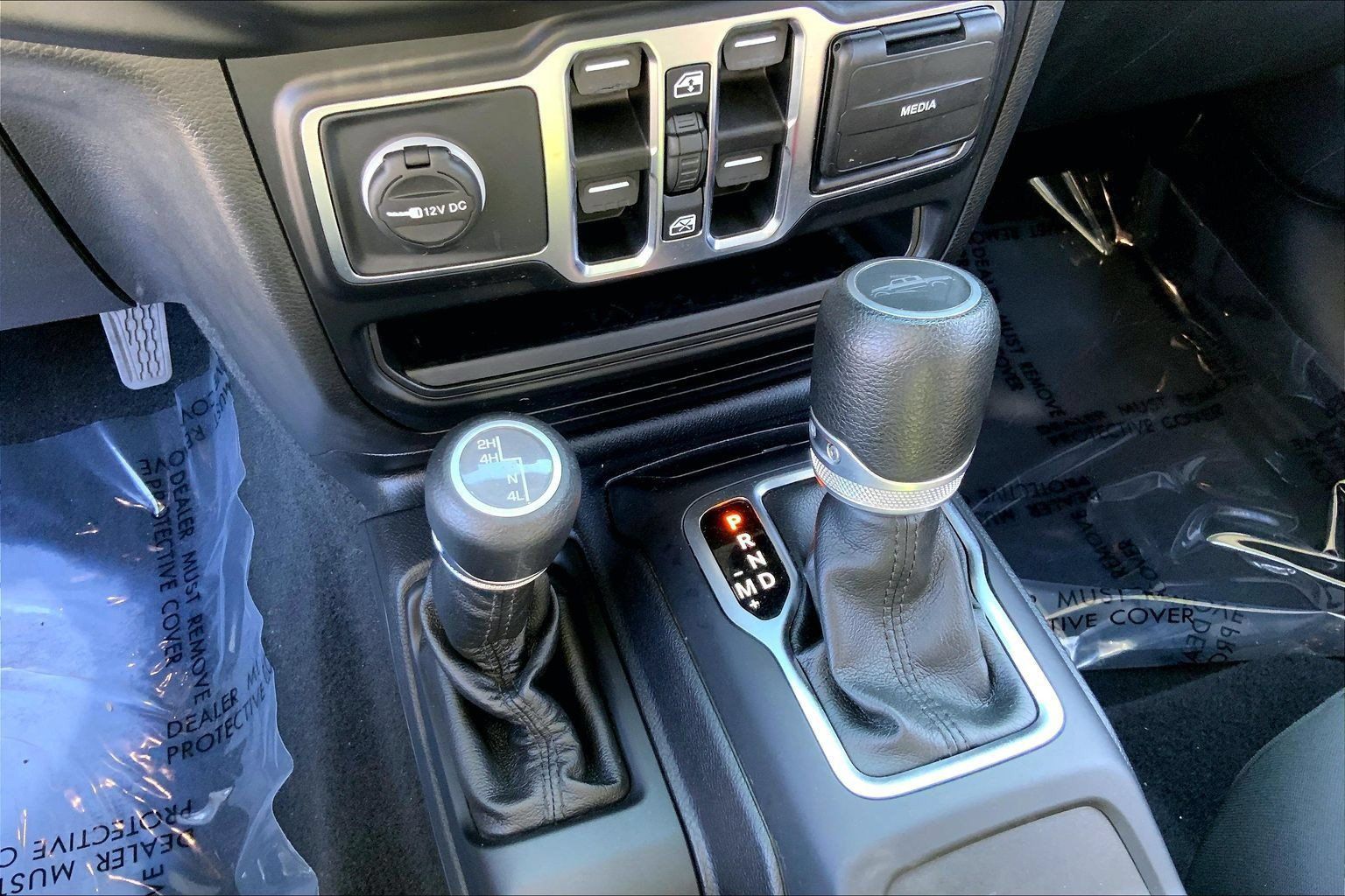 Used 2020 Jeep Gladiator Sport w/ Quick Order Package 24S AWD/4WD image 15