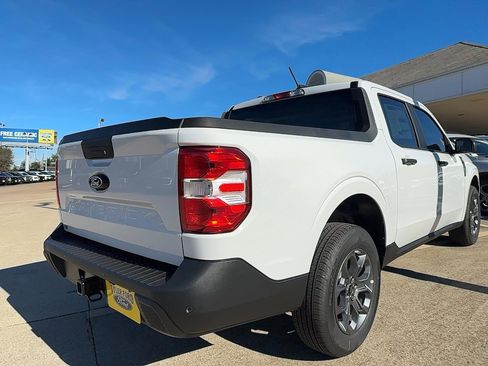 New 2025 Ford Maverick XLT image 7