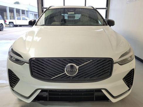 New 2026 Volvo XC60 B5 Plus w/ Protection Package Premier image 4