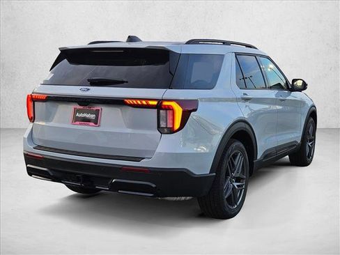 New 2026 Ford Explorer ST-Line w/ ST-Line Street Pack image 2