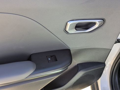 Used 2025 Kia K4 FWD image 10
