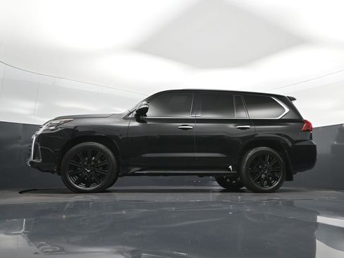 Used 2017 Lexus LX 570 4WD image 41