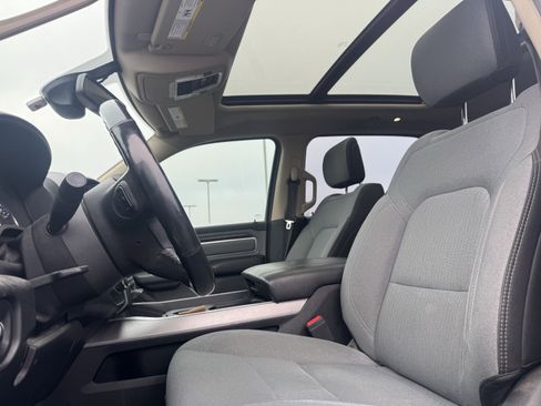 Used 2019 RAM 1500 Big Horn image 9