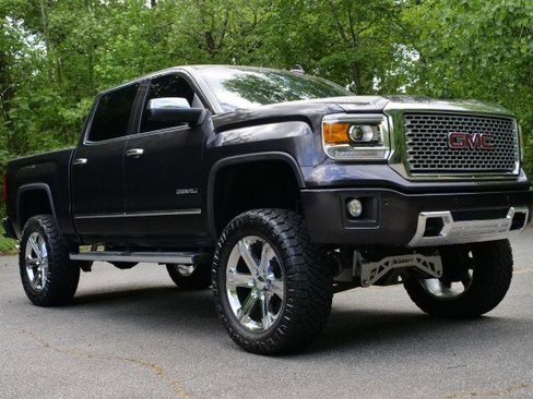 Used 2015 GMC Sierra 1500 Denali w/ Driver Alert Package image 4