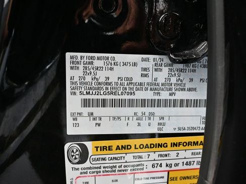 Used 2024 Lincoln Navigator Reserve image 58