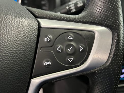 Used 2023 GMC Terrain SLE w/ Driver Convenience Package image 12