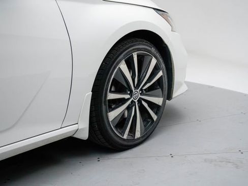 Used 2019 Nissan Altima 2.5 Platinum image 23