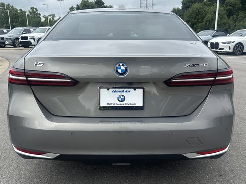 Used 2026 BMW i5 eDrive40 AWD/4WD image 8