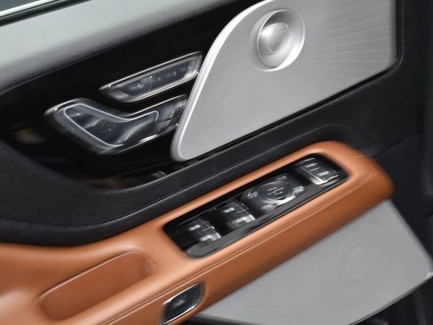 Certified 2023 Lincoln Aviator Reserve w/ Equipment Group 201A image 9