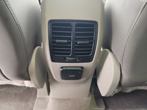 Used 2016 Ford Escape SE w/ Equipment Group 201A FWD image 30