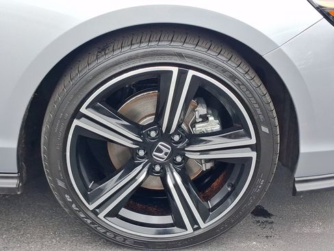 Used 2025 Honda Accord Sport image 8