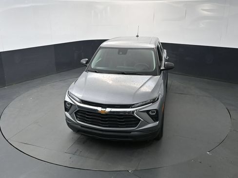 Used 2025 Chevrolet TrailBlazer LS w/ LS Convenience Package AWD/4WD image 30