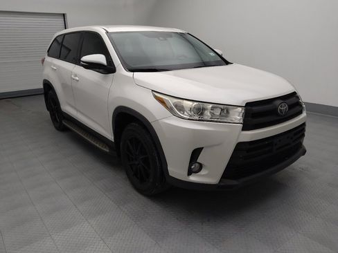 Used 2019 Toyota Highlander Plus image 13