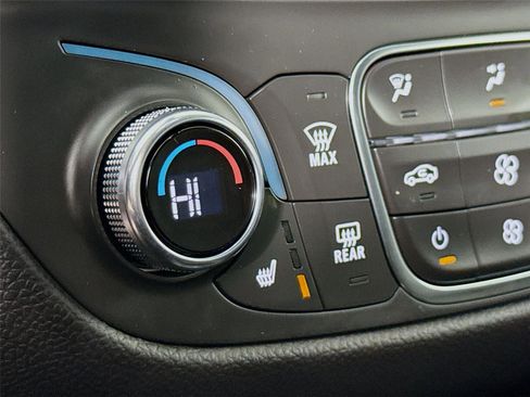 Used 2023 Chevrolet Equinox LT image 19