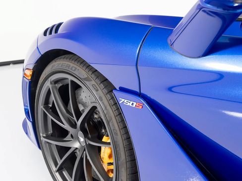 Used 2024 McLaren 750S Spider RWD image 52
