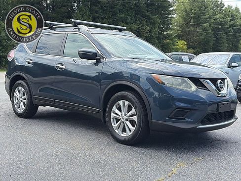 Used 2015 Nissan Rogue SV w/ SV Premium Package AWD/4WD image 8