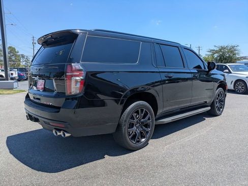 Used 2024 Chevrolet Suburban RST w/ Sport Performance Package RWD image 5