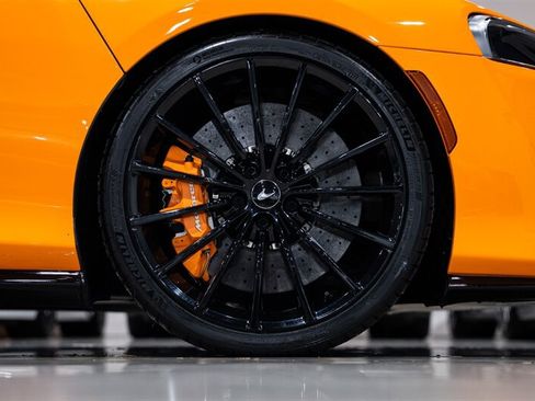 Used 2023 McLaren GT RWD image 41