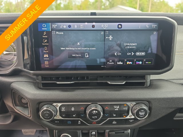 Certified 2024 Jeep Wrangler Unlimited w/ Convenience Group AWD/4WD image 17