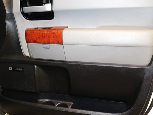 Used 2020 Toyota Sequoia Platinum image 70