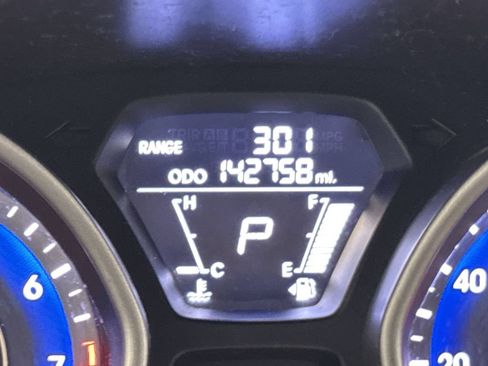 Used 2013 Hyundai Elantra GLS w/ Preferred Pkg FWD image 13