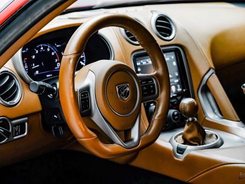 Used 2014 SRT Viper GTS w/ GTS Laguna Interior Package image 41