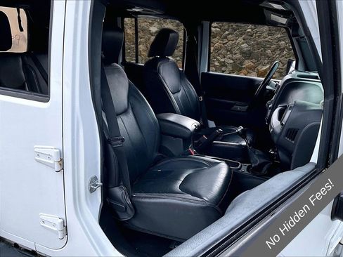 Used 2015 Jeep Wrangler Unlimited Sport w/ Quick Order Package 23S AWD/4WD image 7
