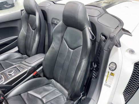 Used 2020 Audi R8 V10 w/ 20" Wheel Package image 56