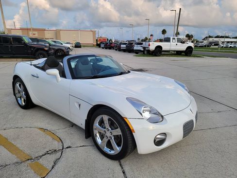 Used 2008 Pontiac Solstice Convertible w/ Preferred Package RWD image 7