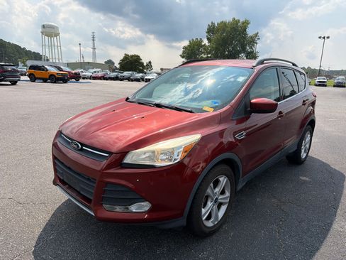 Used 2015 Ford Escape SE w/ Equipment Group 201A FWD image 7