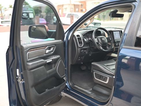 Used 2020 RAM 1500 Laramie RWD image 6