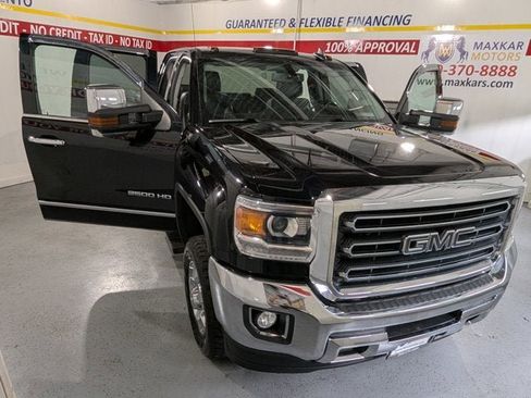 Used 2018 GMC Sierra 2500 SLT w/ Snow Plow Prep Package image 9