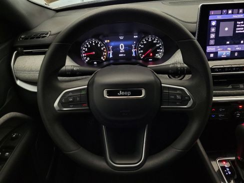 Used 2023 Jeep Compass Sport AWD/4WD image 22
