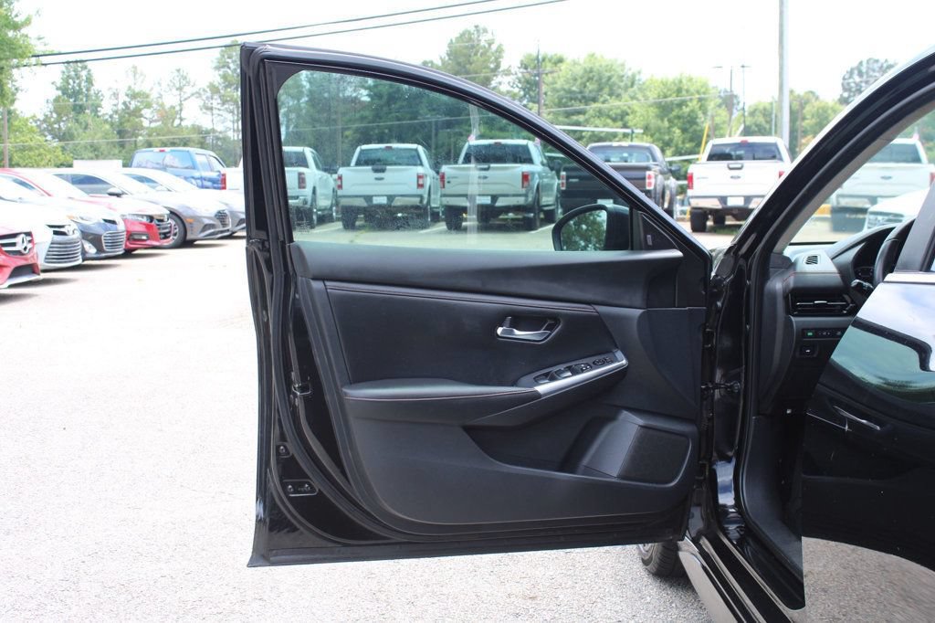 Used 2020 Nissan Sentra SR FWD image 12