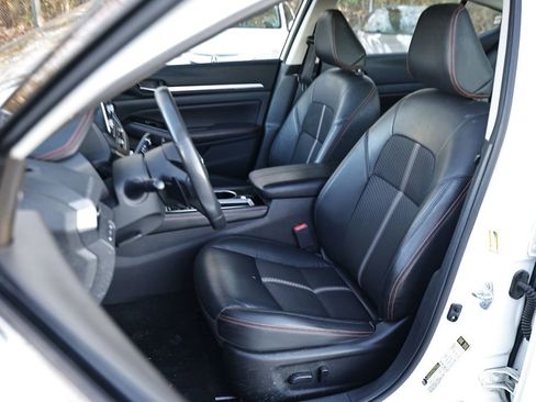 Used 2024 Nissan Altima 2.5 SR image 12