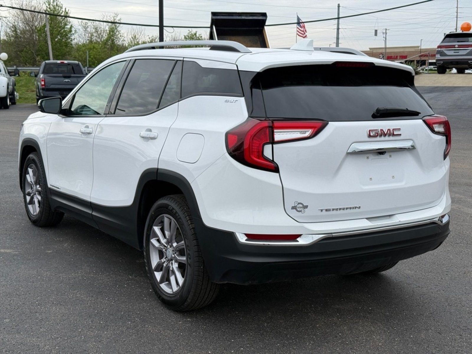 Used 2022 GMC Terrain SLT FWD image 6