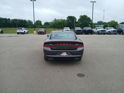 Used 2021 Dodge Charger SXT w/ Leather Interior Group RWD image 7