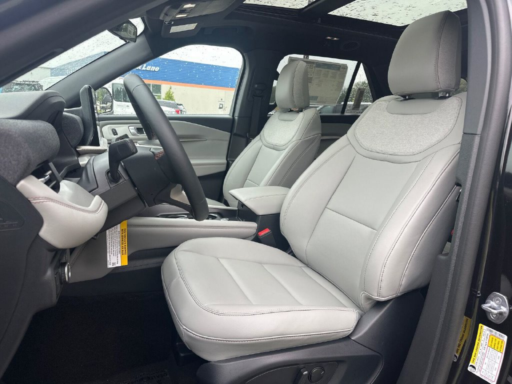 New 2027 Ford Explorer Active w/ Active Comfort Package AWD/4WD image 5