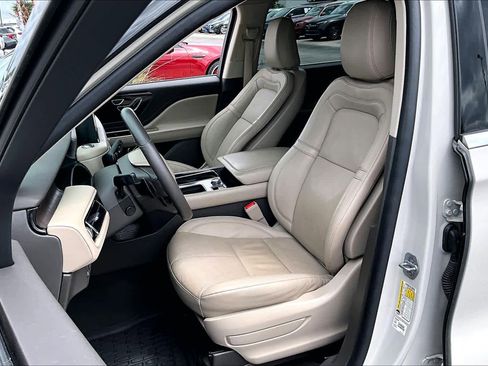 Used 2022 Lincoln Aviator Reserve w/ Elements Package Plus RWD image 8