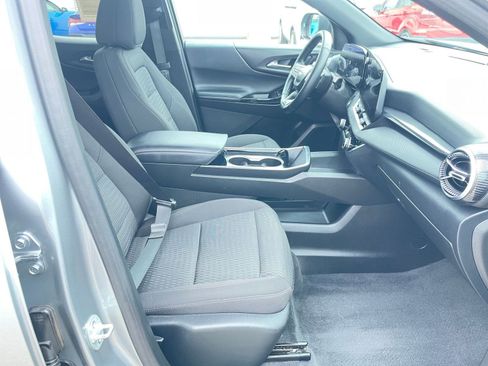 Used 2025 Chevrolet Equinox LT image 36