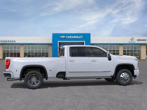 New 2026 Chevrolet Silverado 3500 High Country w/ High Country Premium Package image 5