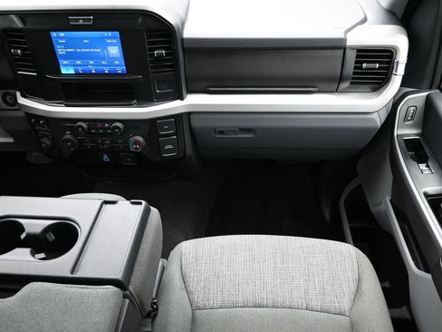 Used 2026 Ford F250 XLT AWD/4WD image 38