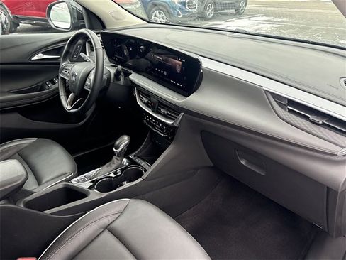 Certified 2024 Buick Encore GX Avenir image 27