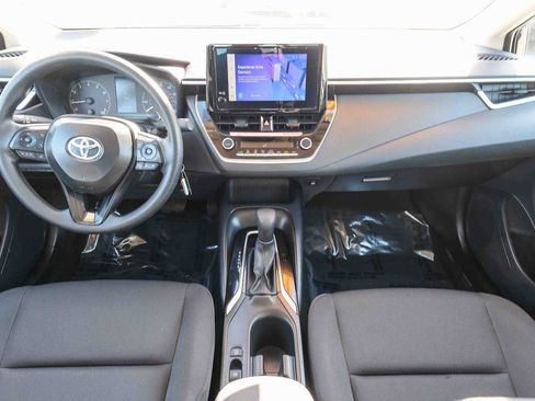 Used 2025 Toyota Corolla LE FWD image 13