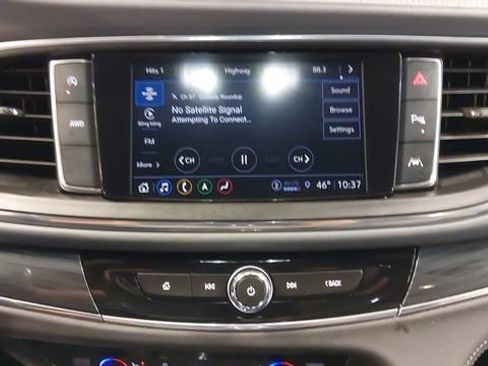 Used 2024 Buick Enclave Premium AWD/4WD image 26