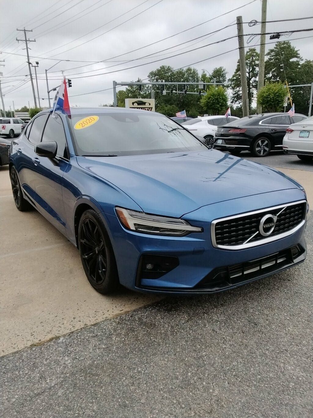 Used 2020 Volvo S60 T5 R-Design FWD image 5