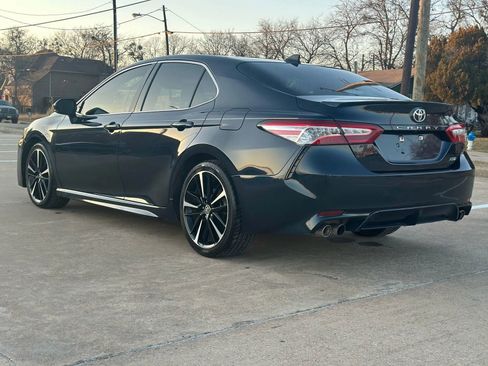 Used 2020 Toyota Camry XSE image 7