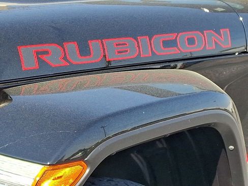 Used 2022 Jeep Wrangler Unlimited Rubicon w/ LED Lighting Group AWD/4WD image 35