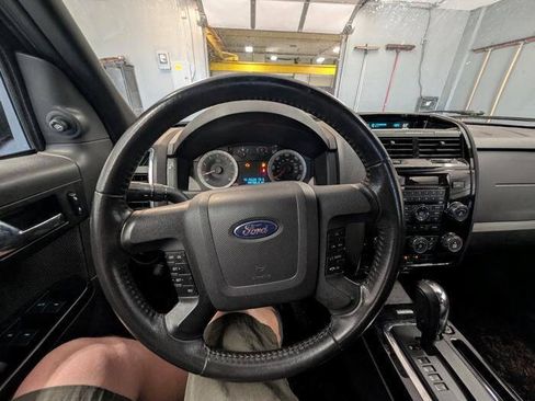 Used 2009 Ford Escape Limited FWD image 33