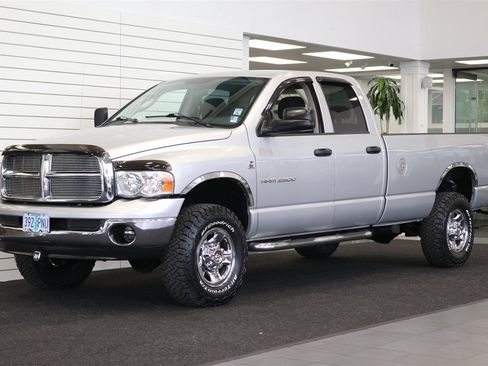 Used 2004 Dodge Ram 2500 Truck SLT w/ Trailer Tow Group AWD/4WD image 3